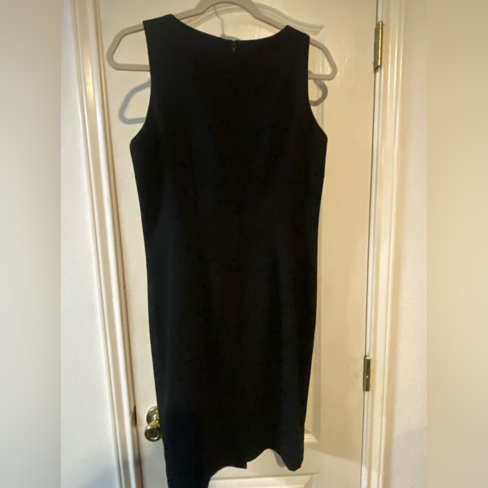 Elegant Black Sleeveless Dress